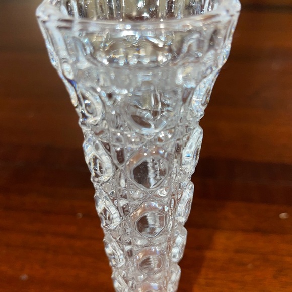 Vintage 5-7/8" Tall Chung Chung Lead Crystal Vase Made in Taiwan Beautiful. EUC - Picture 3 of 11